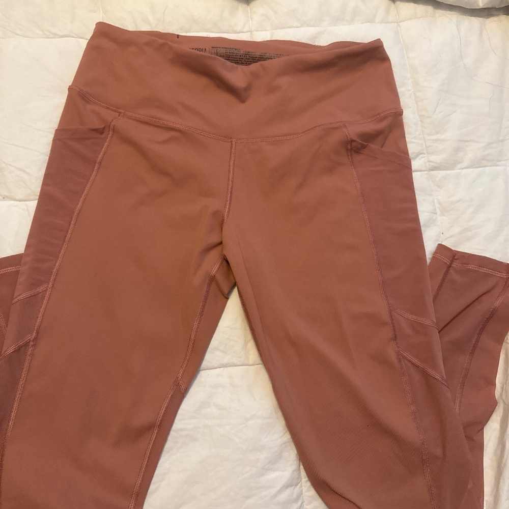 Victoria’s Secret sport leggings size Large